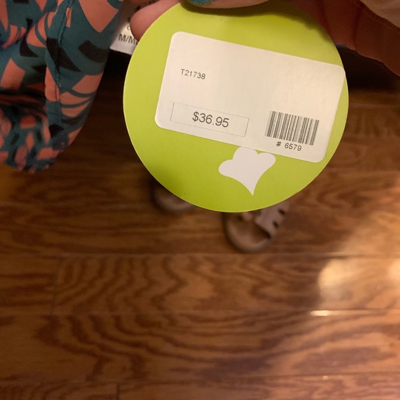 Top - Picture 3 of 3